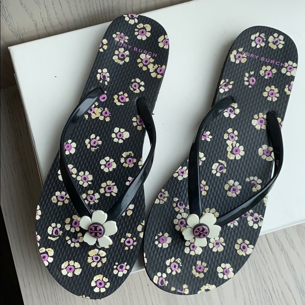 Tory Burch woman’s flip flops